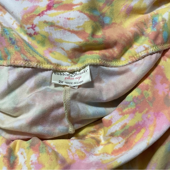 BOBBIE BROOKS MULTI. OLOR CESIGN YOGA PANTS WITH HIGH & WIDE WASTE NWOT - Picture 4 of 4